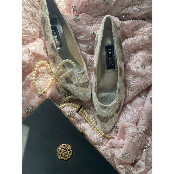 Vintage beaded pumps by J. Renée, size 7 1/2 (38.5) - Picture 1 of 7